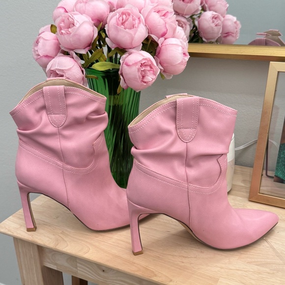 Pink Scrunch Ankle Booties Heels - Picture 8 of 16